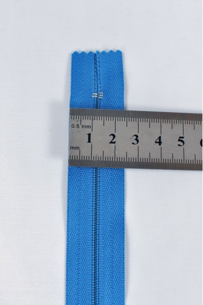 ZIP018 2號拉鏈  成衣膠牙樹脂拉鏈 內織拉鏈  密尾拉鏈 不設單獨拉鍊訂購 側面照